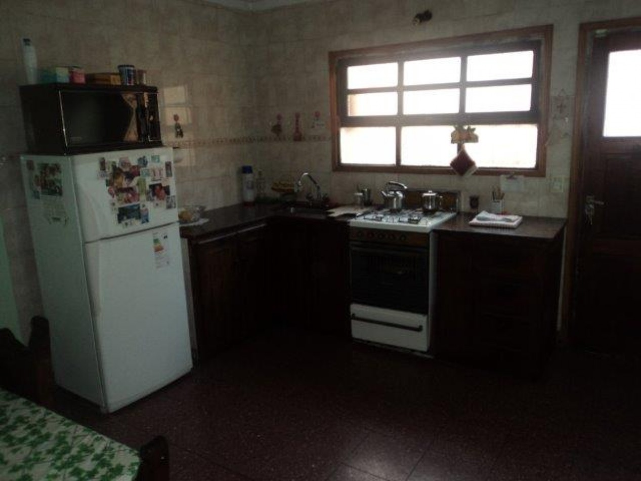 Chalet 4 ambientes + 1 departamento de 2 ambientes