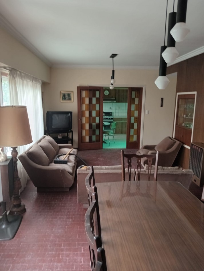 Casa 4 ambientes 